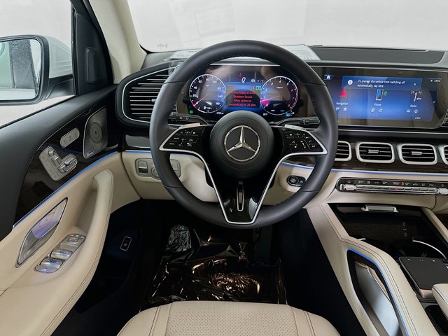 Vehicle image 21 of 35