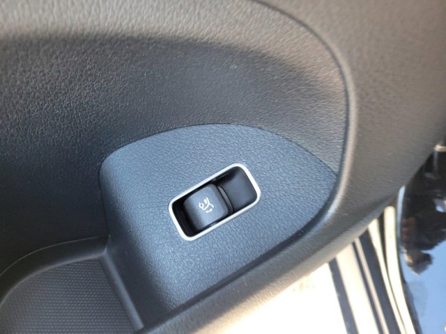 Vehicle image 27 of 42