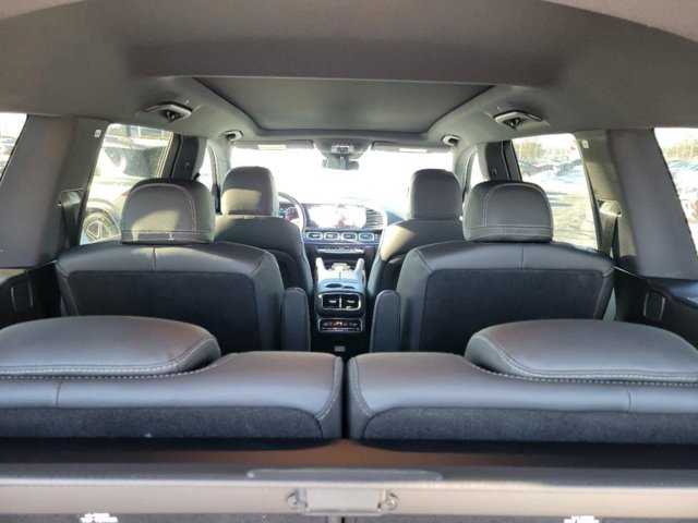 Vehicle image 13 of 42