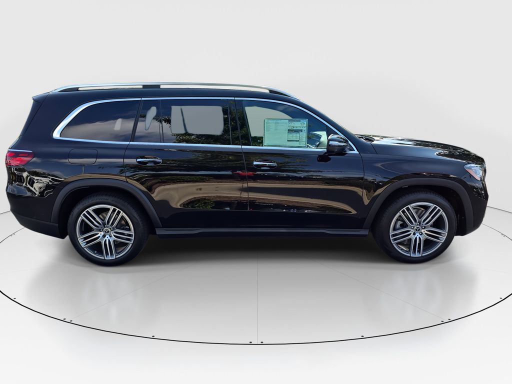 Vehicle image 4 of 40