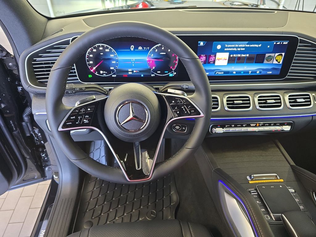 Vehicle image 18 of 40