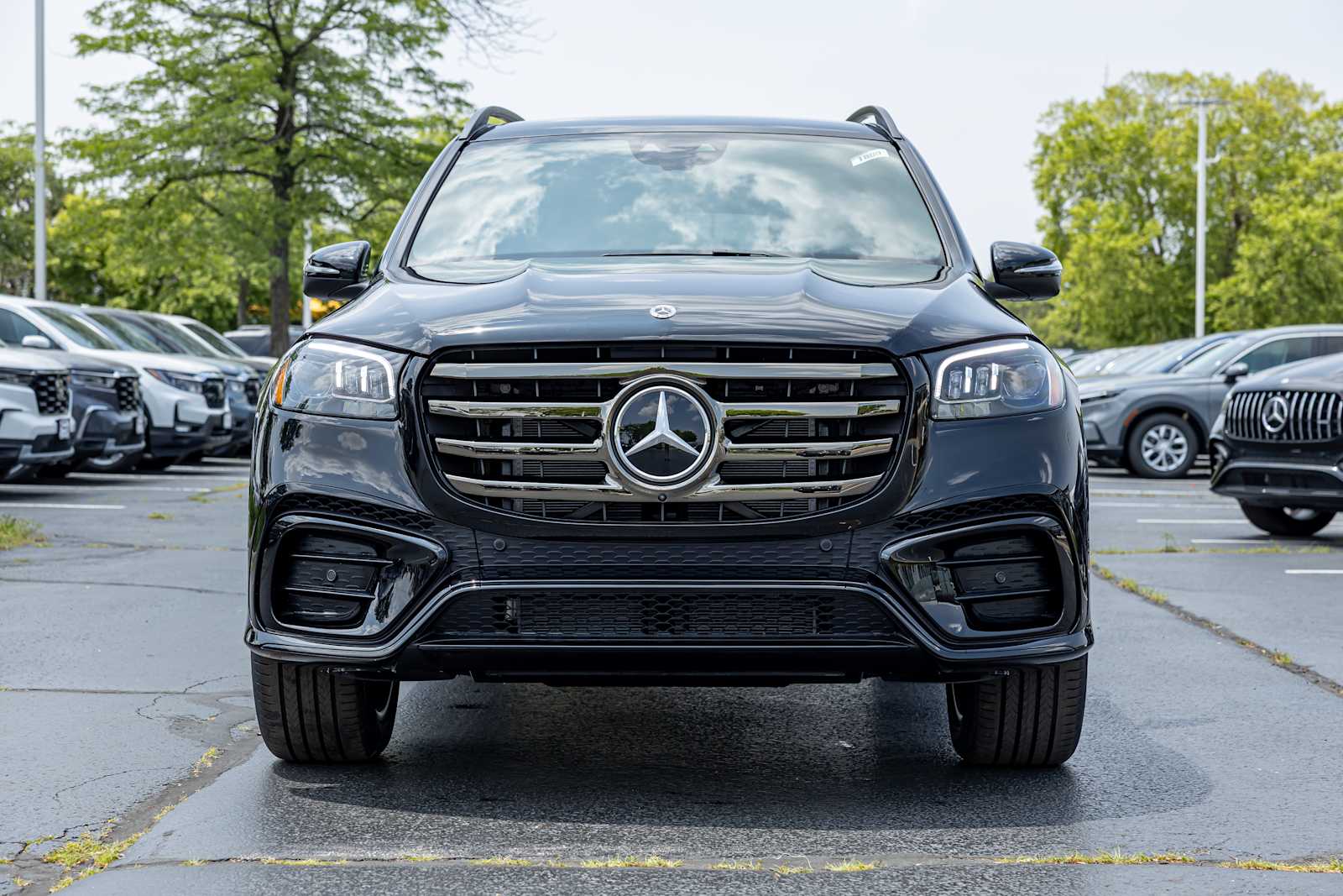 Vehicle image 2 of 28