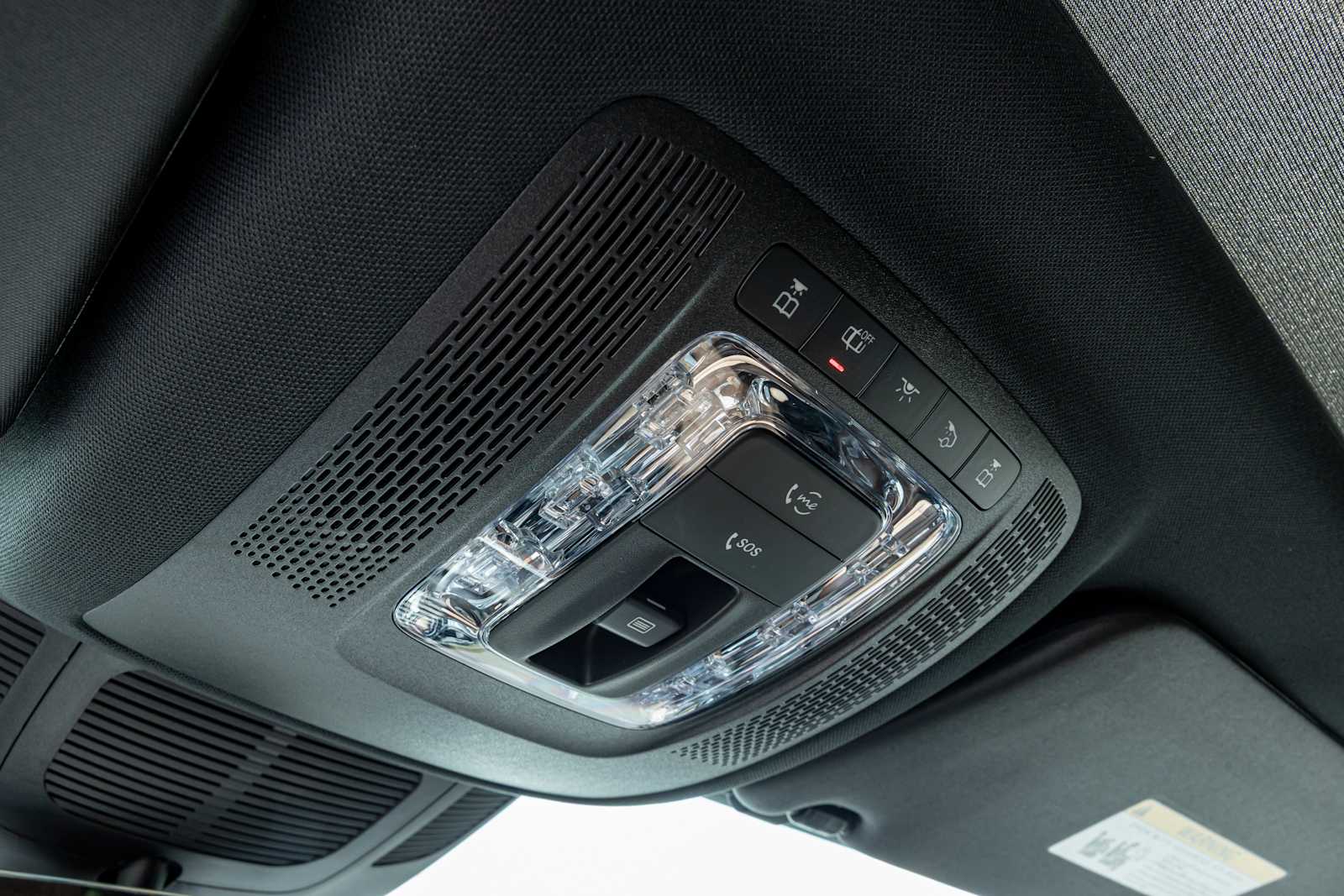 Vehicle image 20 of 28