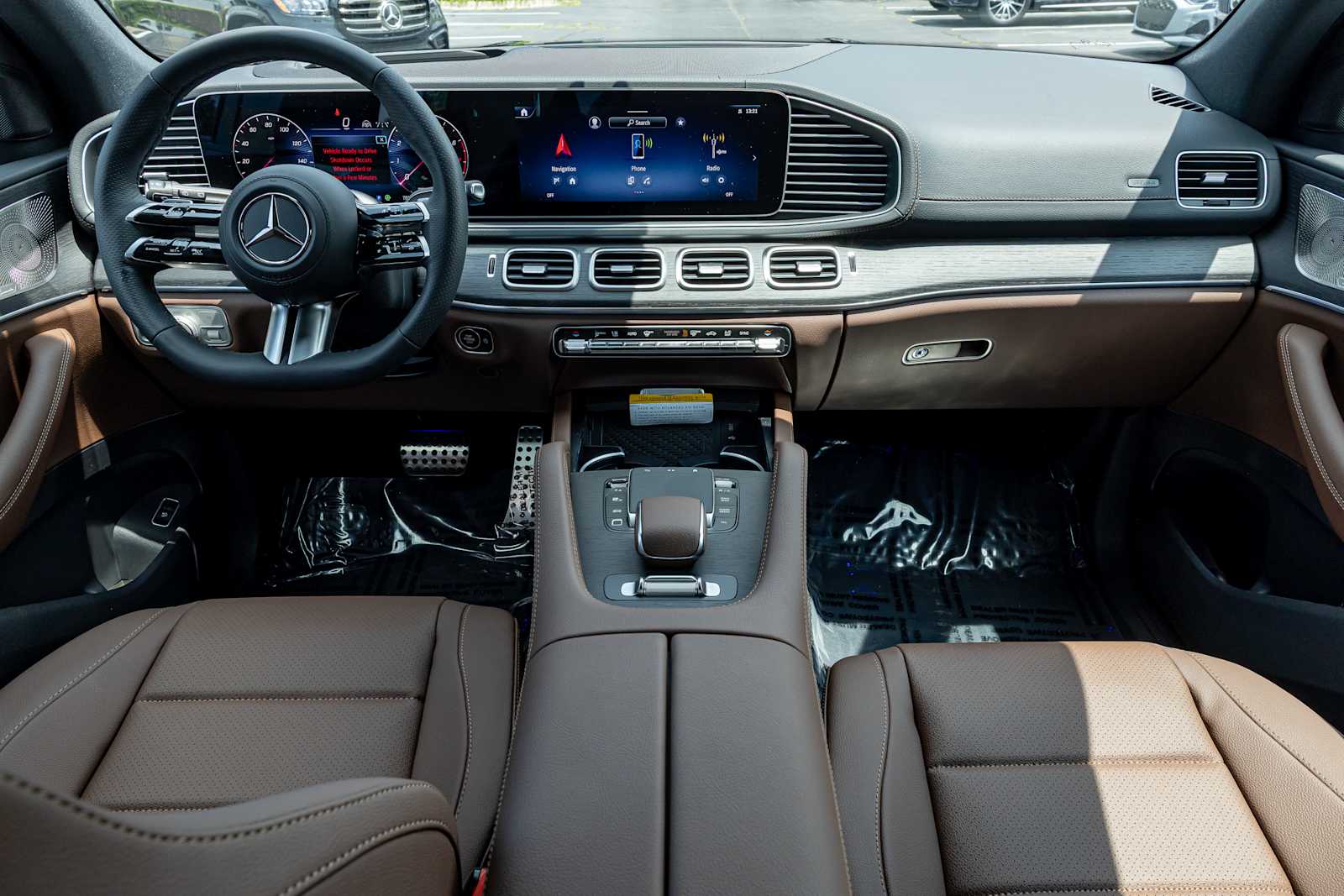 Vehicle image 13 of 28