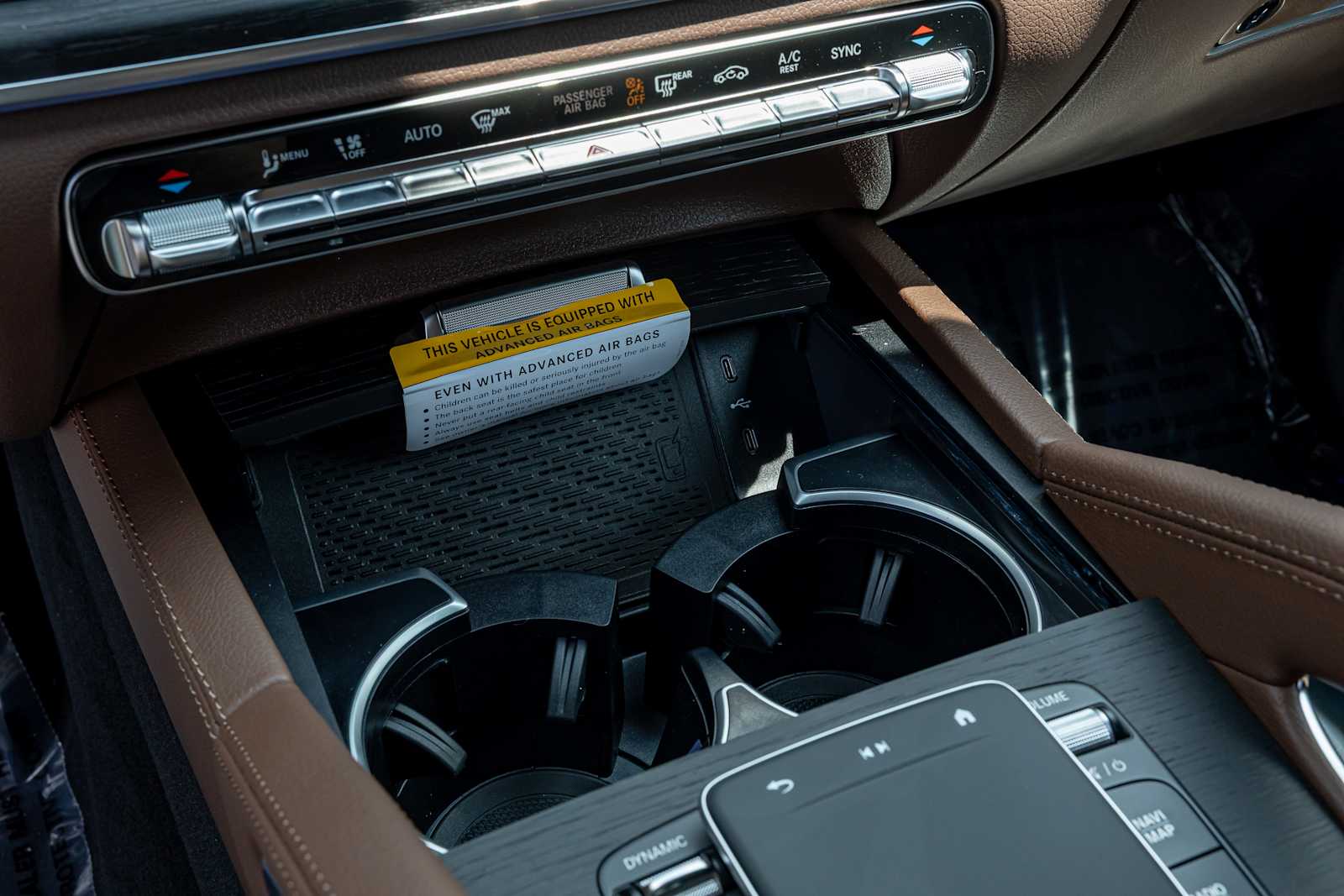 Vehicle image 16 of 28