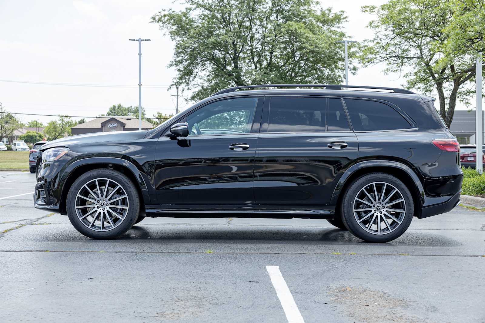 Vehicle image 6 of 28