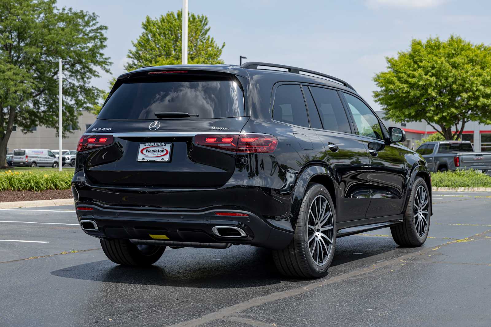 Vehicle image 3 of 28