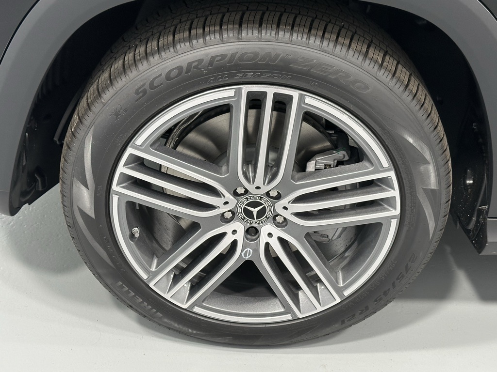 Vehicle image 24 of 24