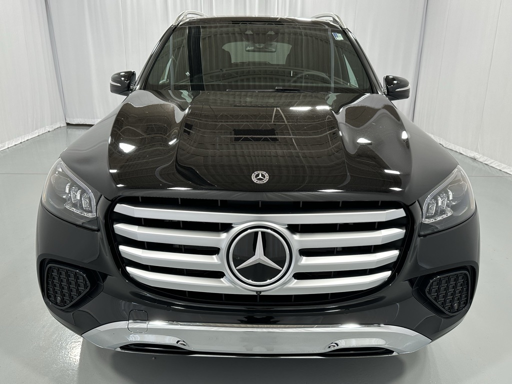 Vehicle image 3 of 24