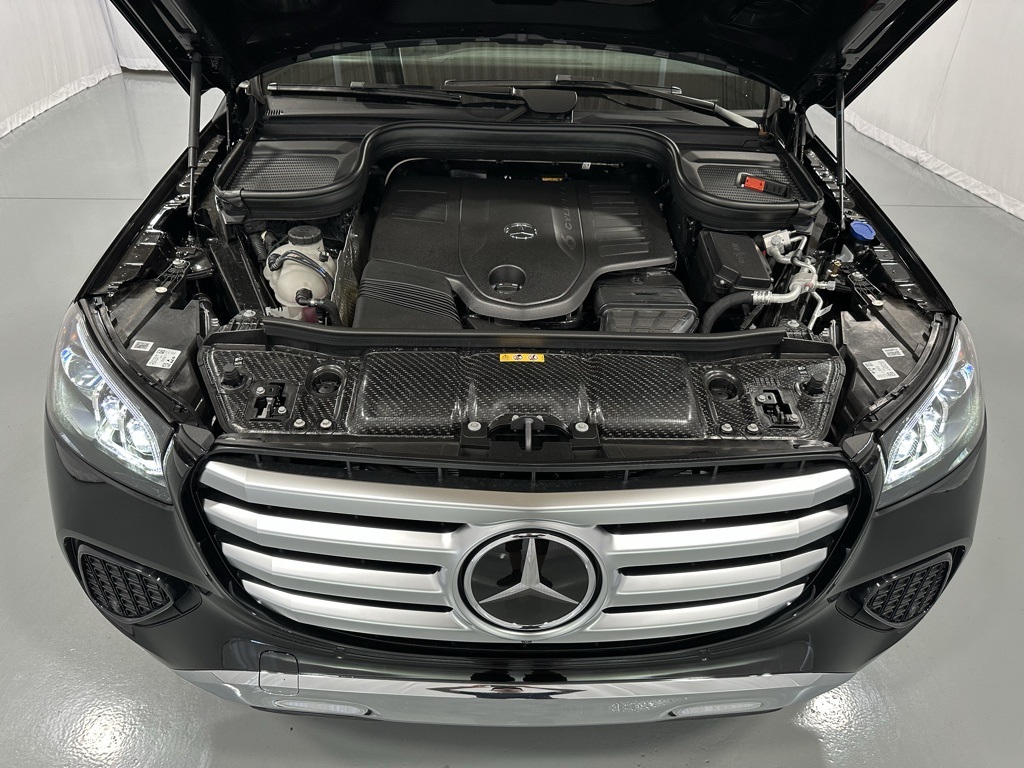 Vehicle image 23 of 24
