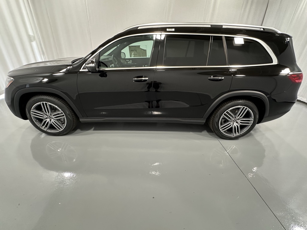 Vehicle image 9 of 24