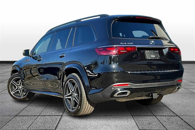 Vehicle image 3 of 17