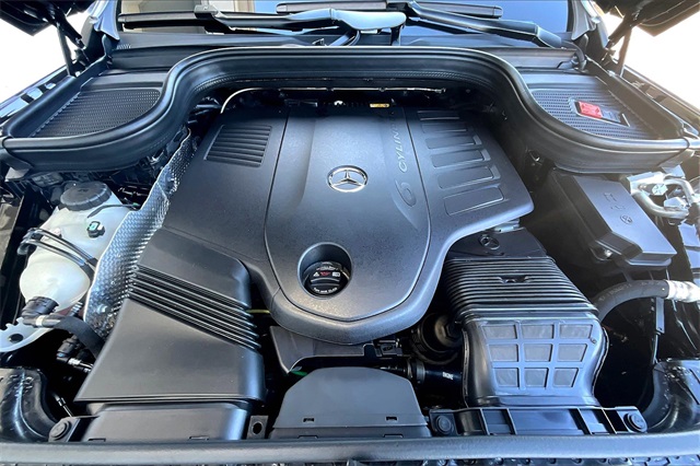 Vehicle image 5 of 17