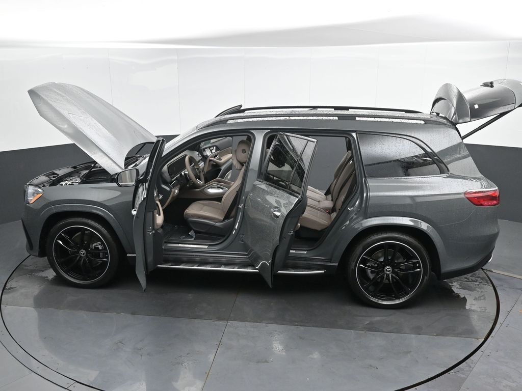 Vehicle image 23 of 52