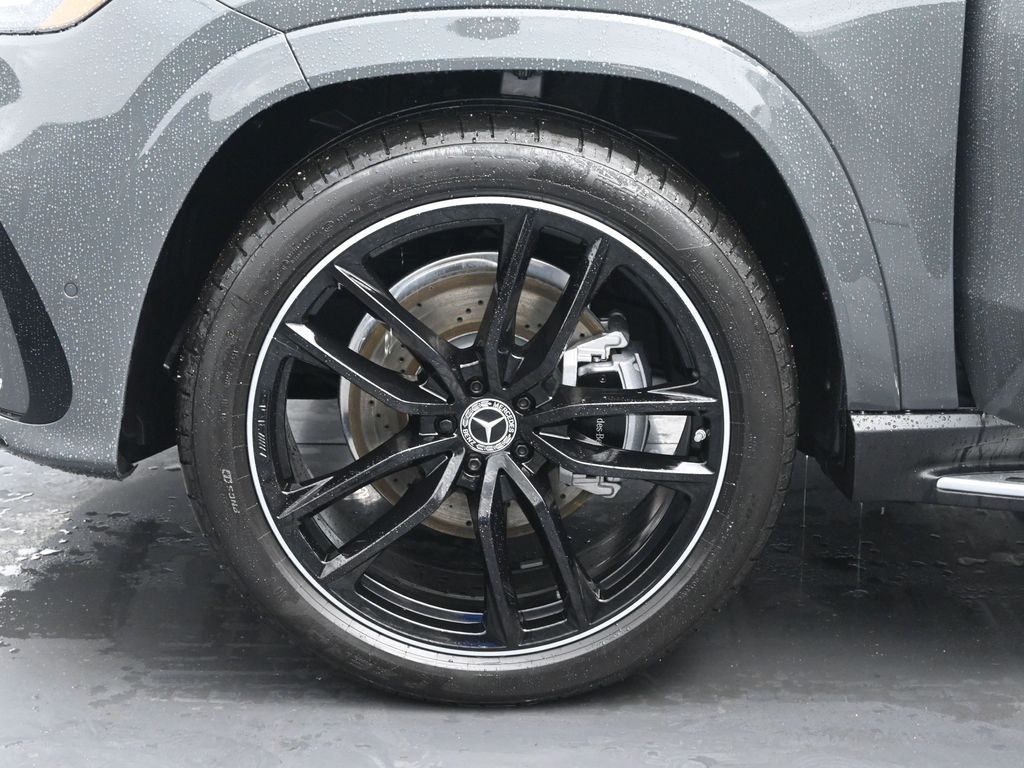 Vehicle image 30 of 52