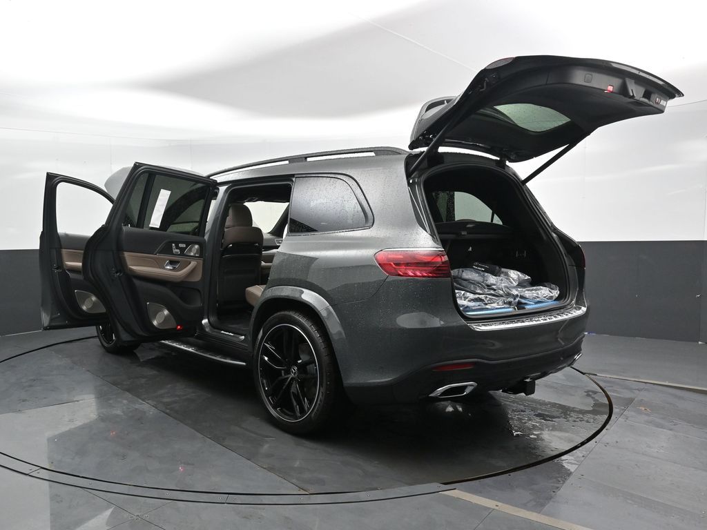 Vehicle image 22 of 52