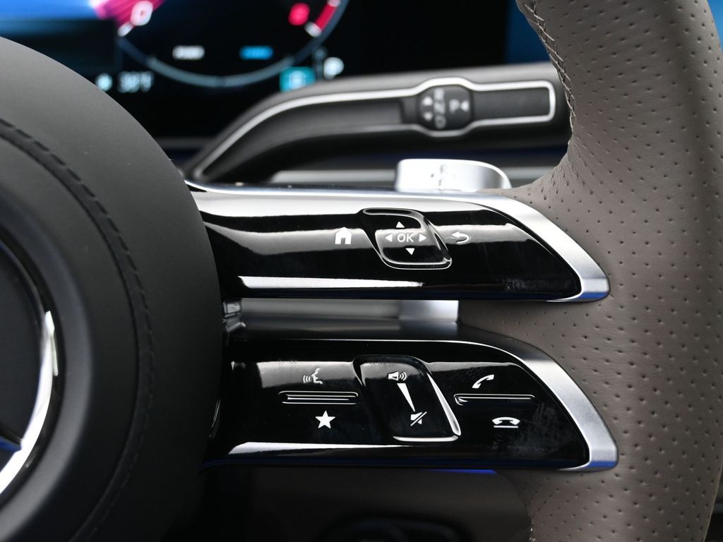 Vehicle image 48 of 52