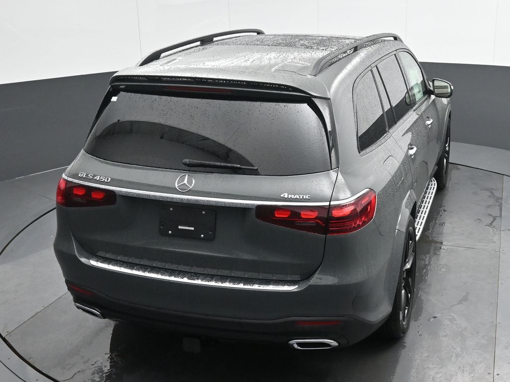 Vehicle image 15 of 52