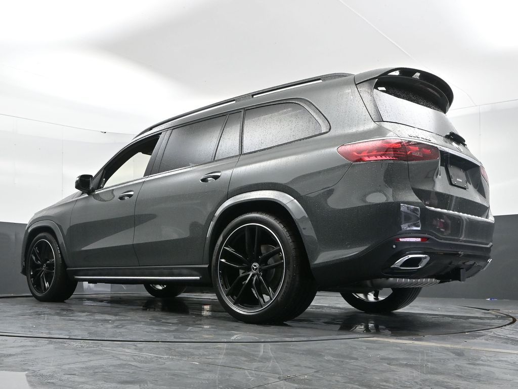 Vehicle image 24 of 52