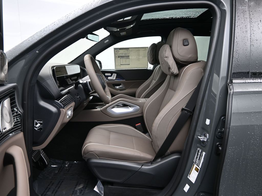 Vehicle image 51 of 52
