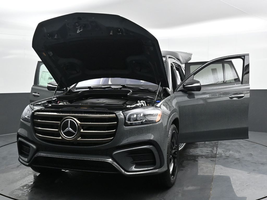 Vehicle image 4 of 52