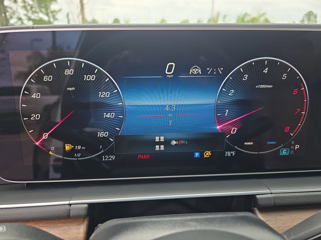 Vehicle image 22 of 39