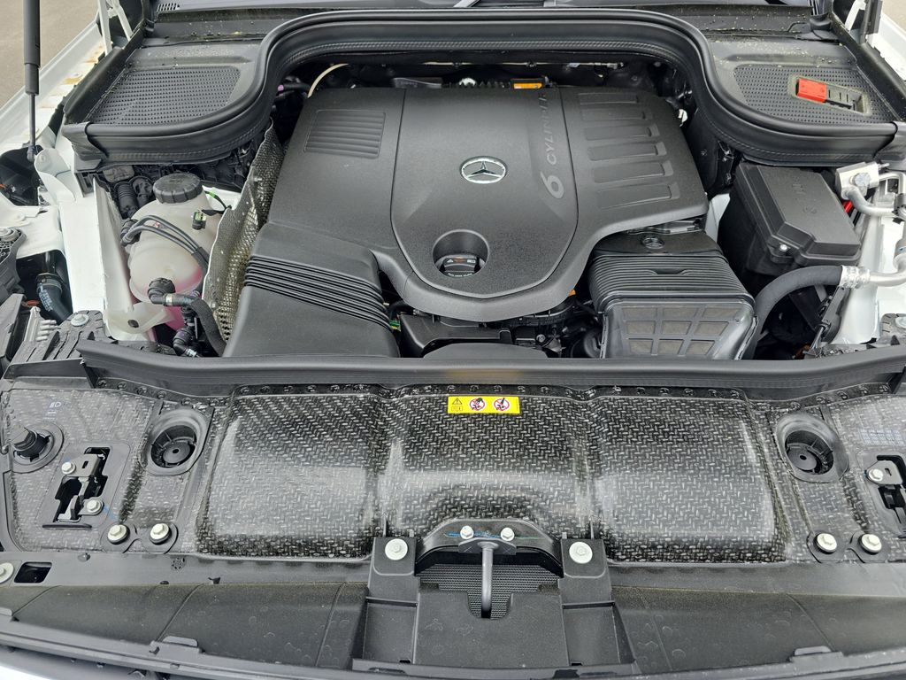 Vehicle image 33 of 39