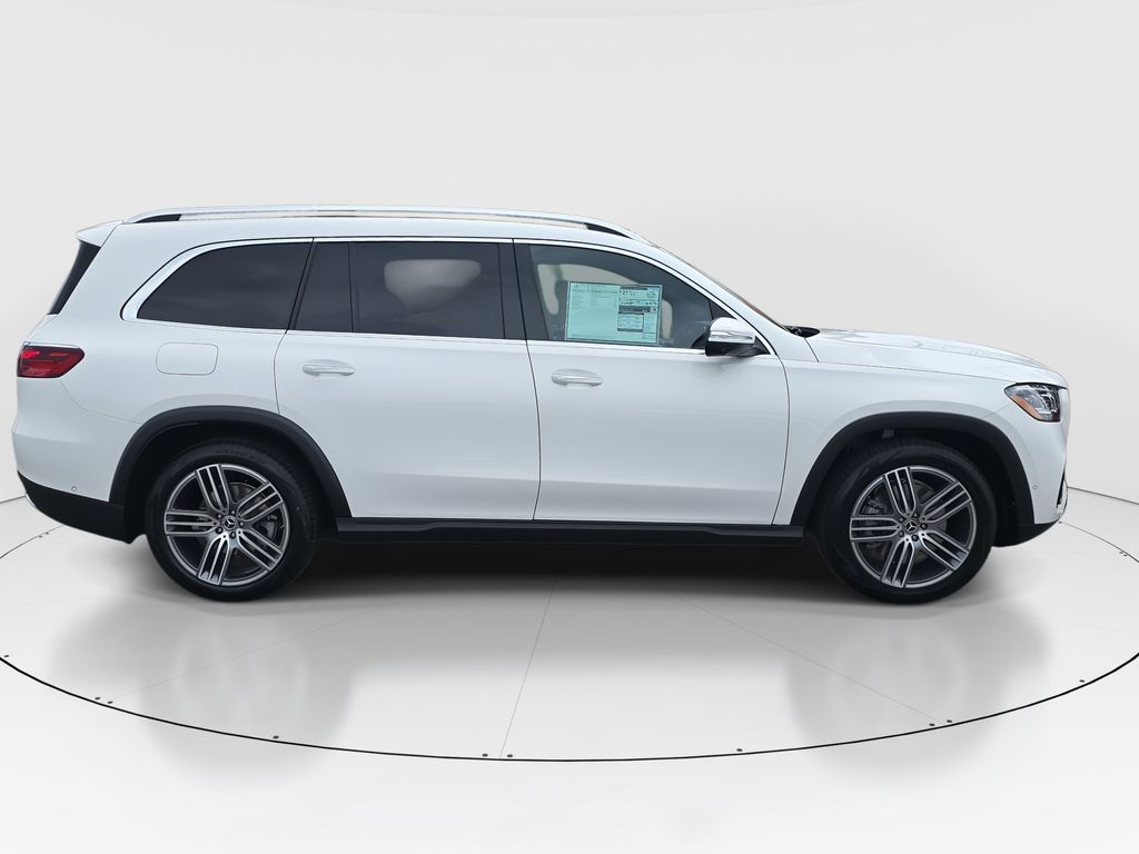 Vehicle image 4 of 39