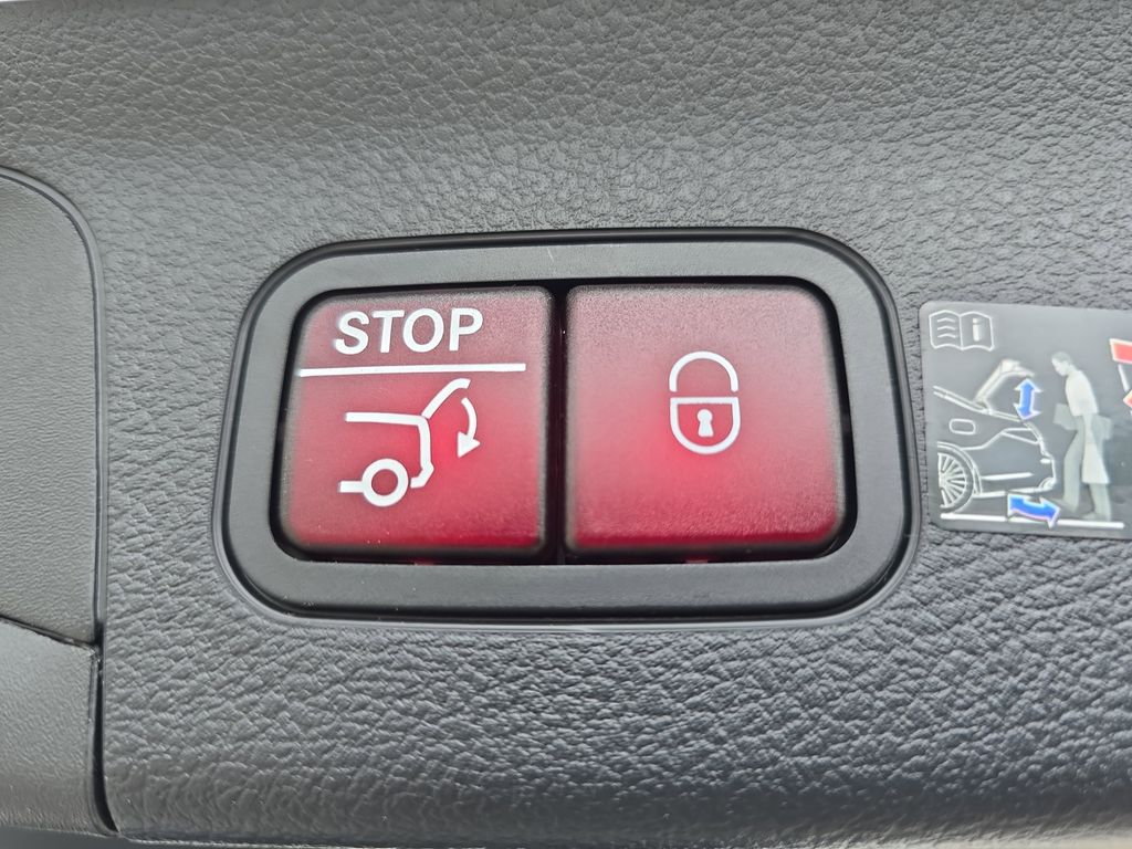 Vehicle image 15 of 39