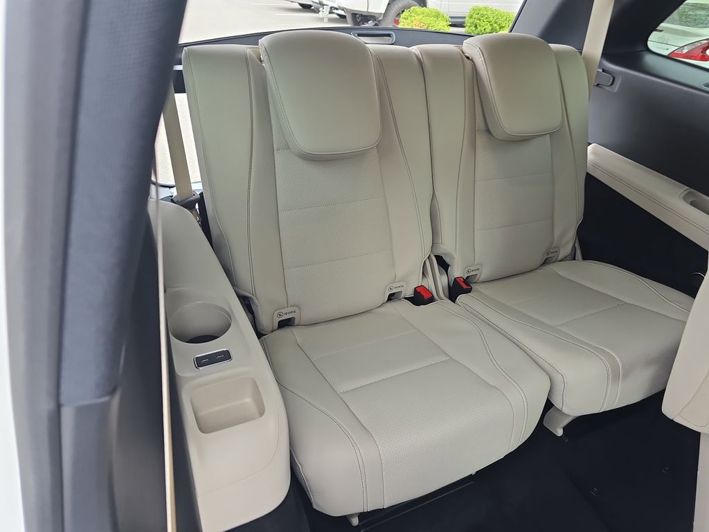 Vehicle image 12 of 39