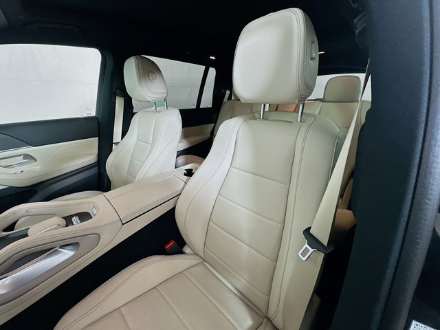 Vehicle image 22 of 35