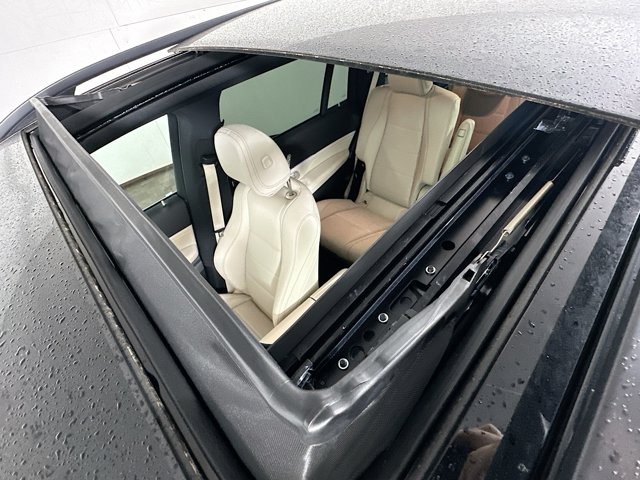 Vehicle image 23 of 35
