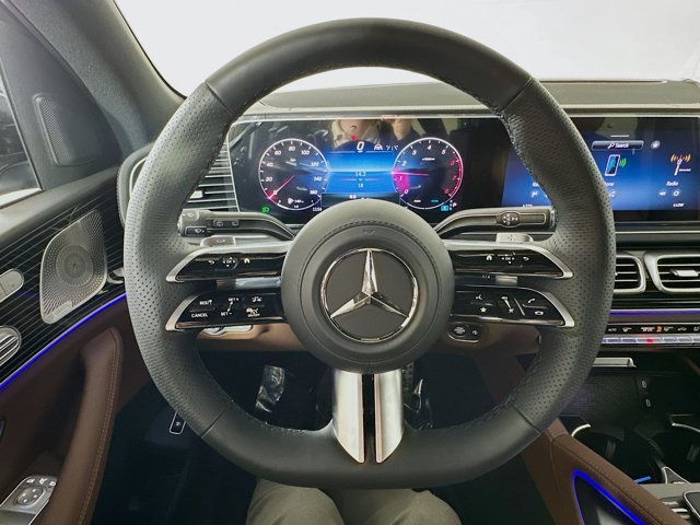 Vehicle image 11 of 35