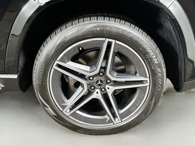 Vehicle image 34 of 35