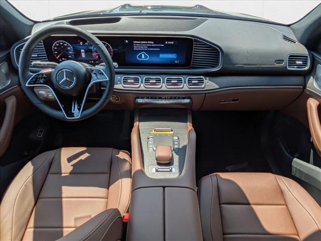 2025 Mercedes-Benz GLS 450 Image 11 of 18