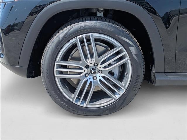 2025 Mercedes-Benz GLS 450 Image 9 of 18