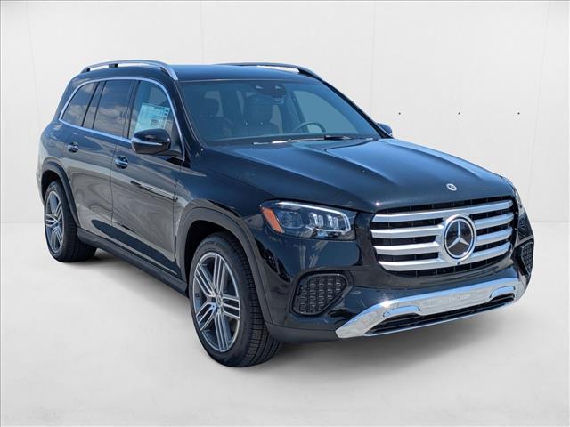 2025 Mercedes-Benz GLS 450 Image 3 of 18