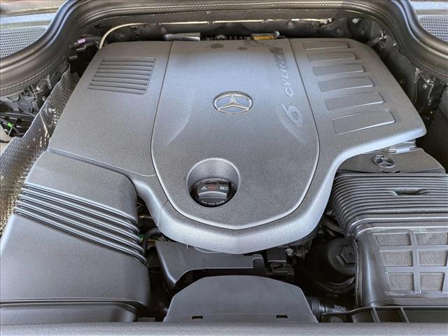 2025 Mercedes-Benz GLS 450 Image 7 of 30