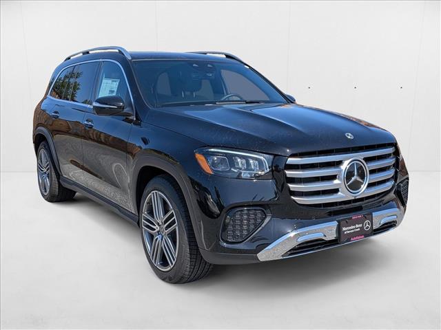 2025 Mercedes-Benz GLS 450 Image 2 of 30