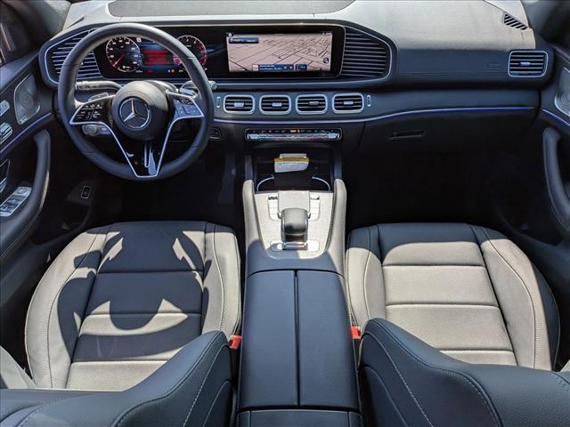 2025 Mercedes-Benz GLS 450 Image 15 of 30