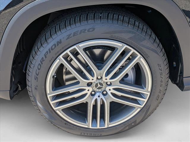 2025 Mercedes-Benz GLS 450 Image 8 of 30
