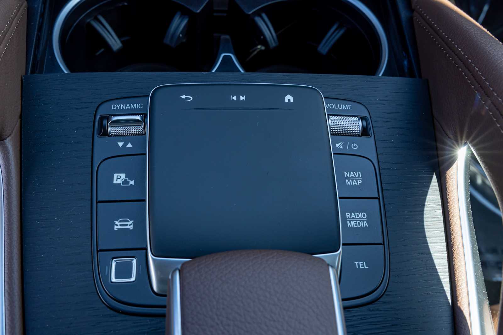 Vehicle image 14 of 23