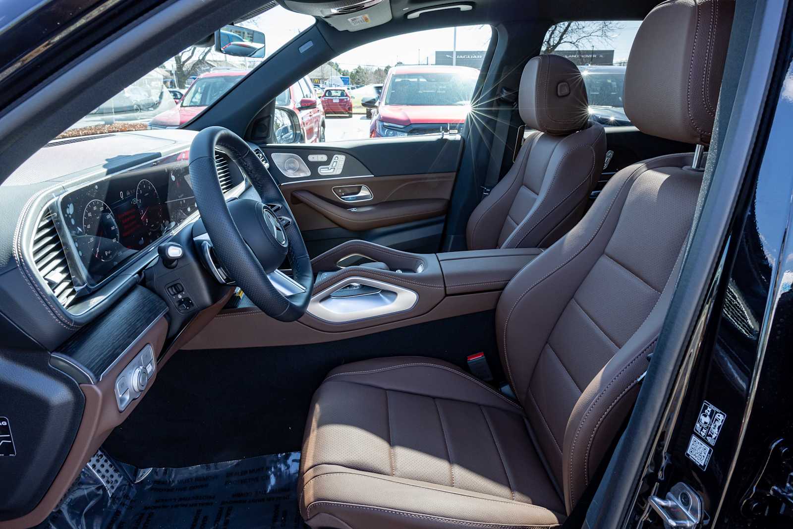 Vehicle image 18 of 23