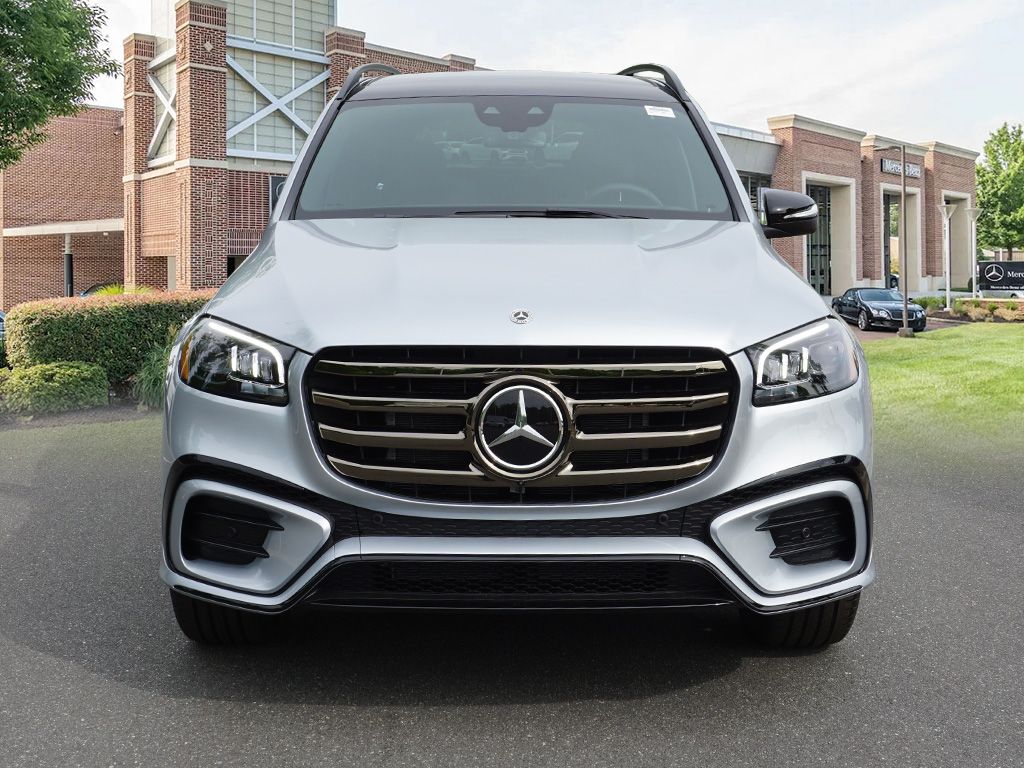 Vehicle image 2 of 81