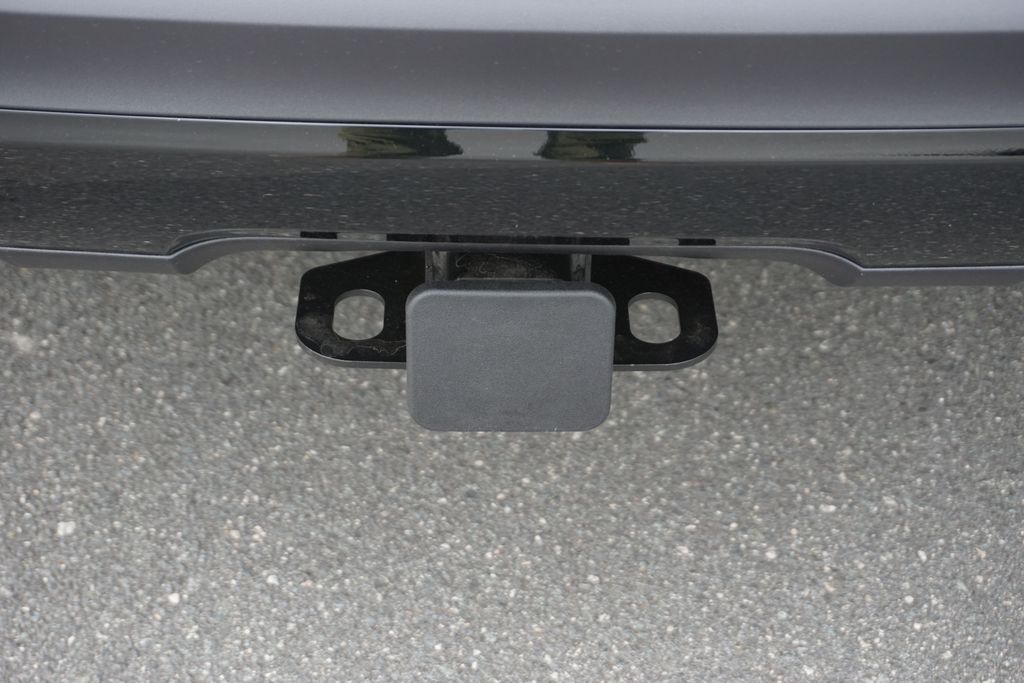 Vehicle image 13 of 81