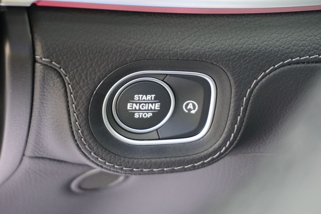 Vehicle image 29 of 81