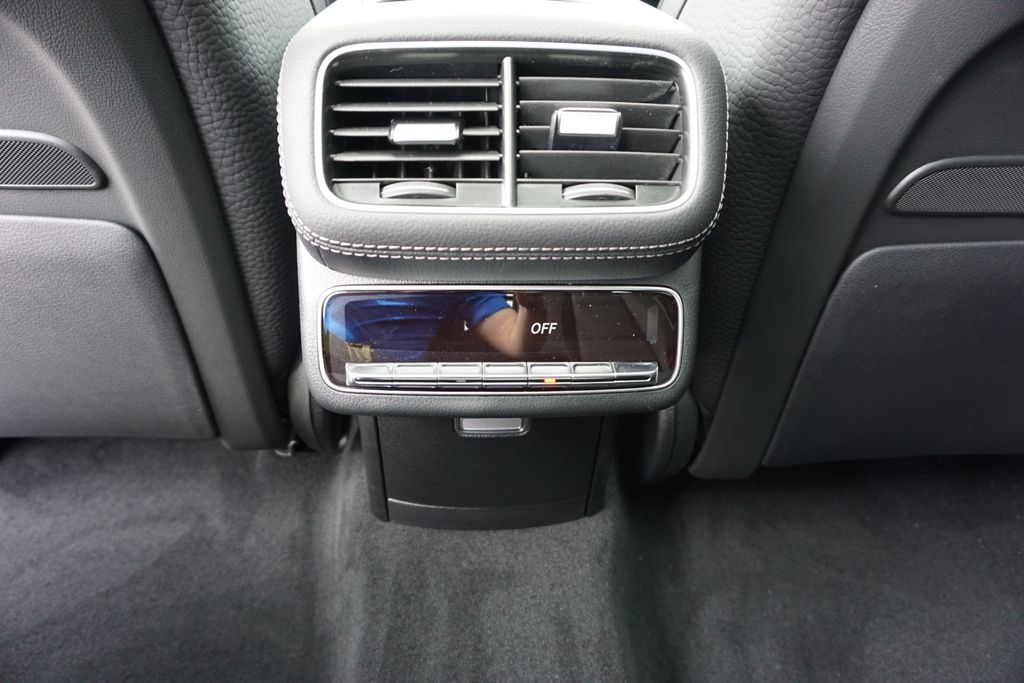 Vehicle image 51 of 81