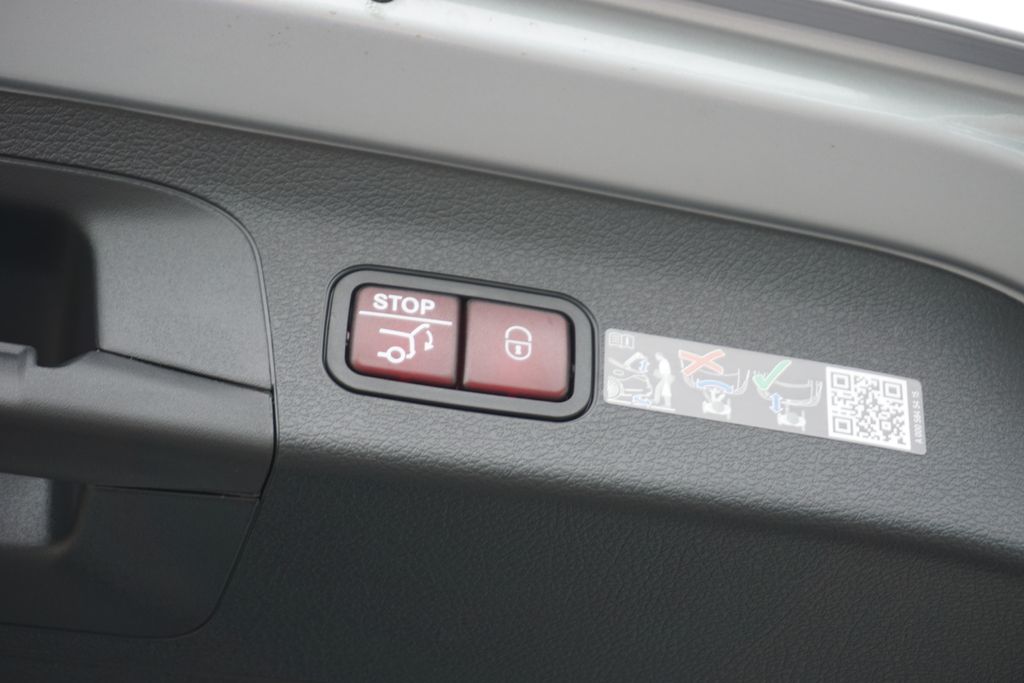 Vehicle image 58 of 81