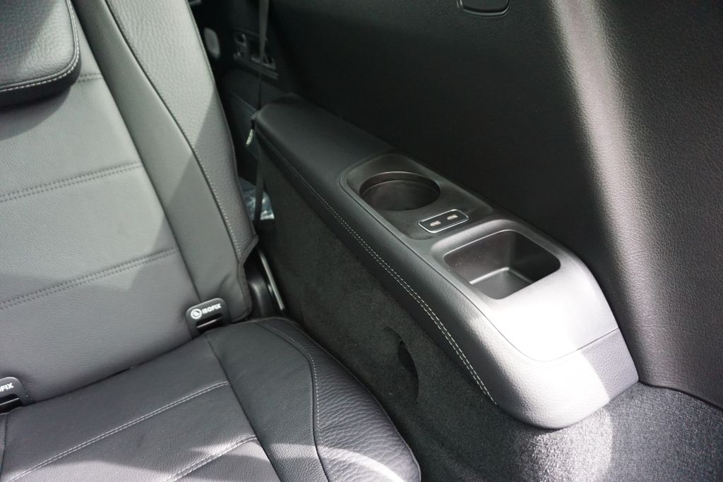 Vehicle image 48 of 81