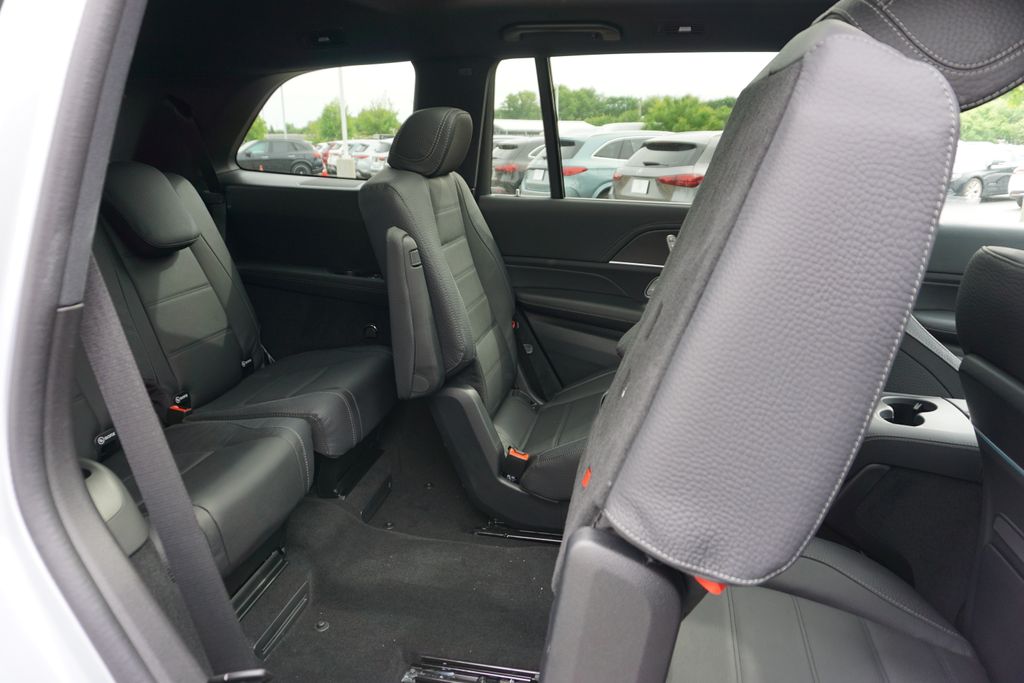 Vehicle image 66 of 81